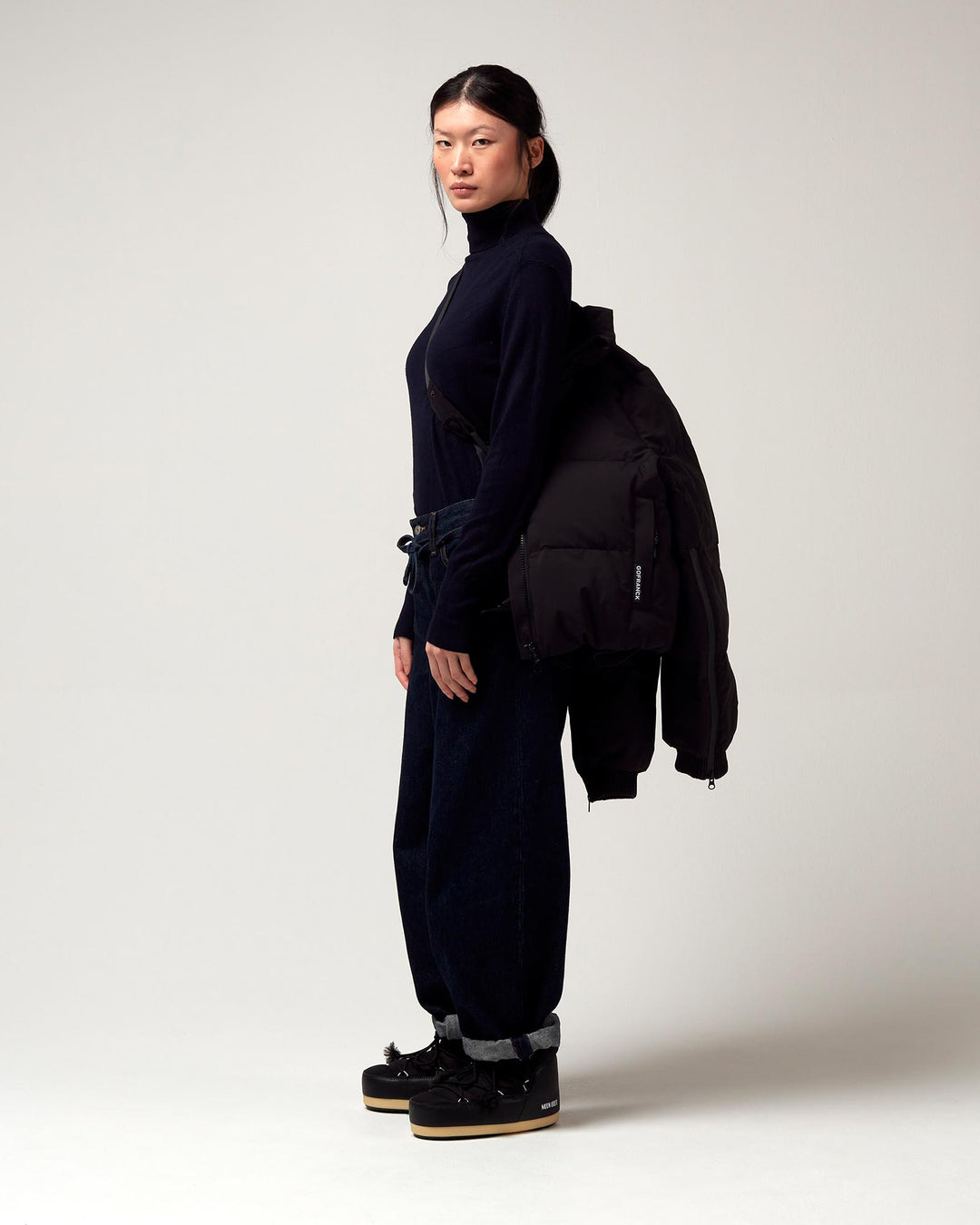 Agasga Deep Black