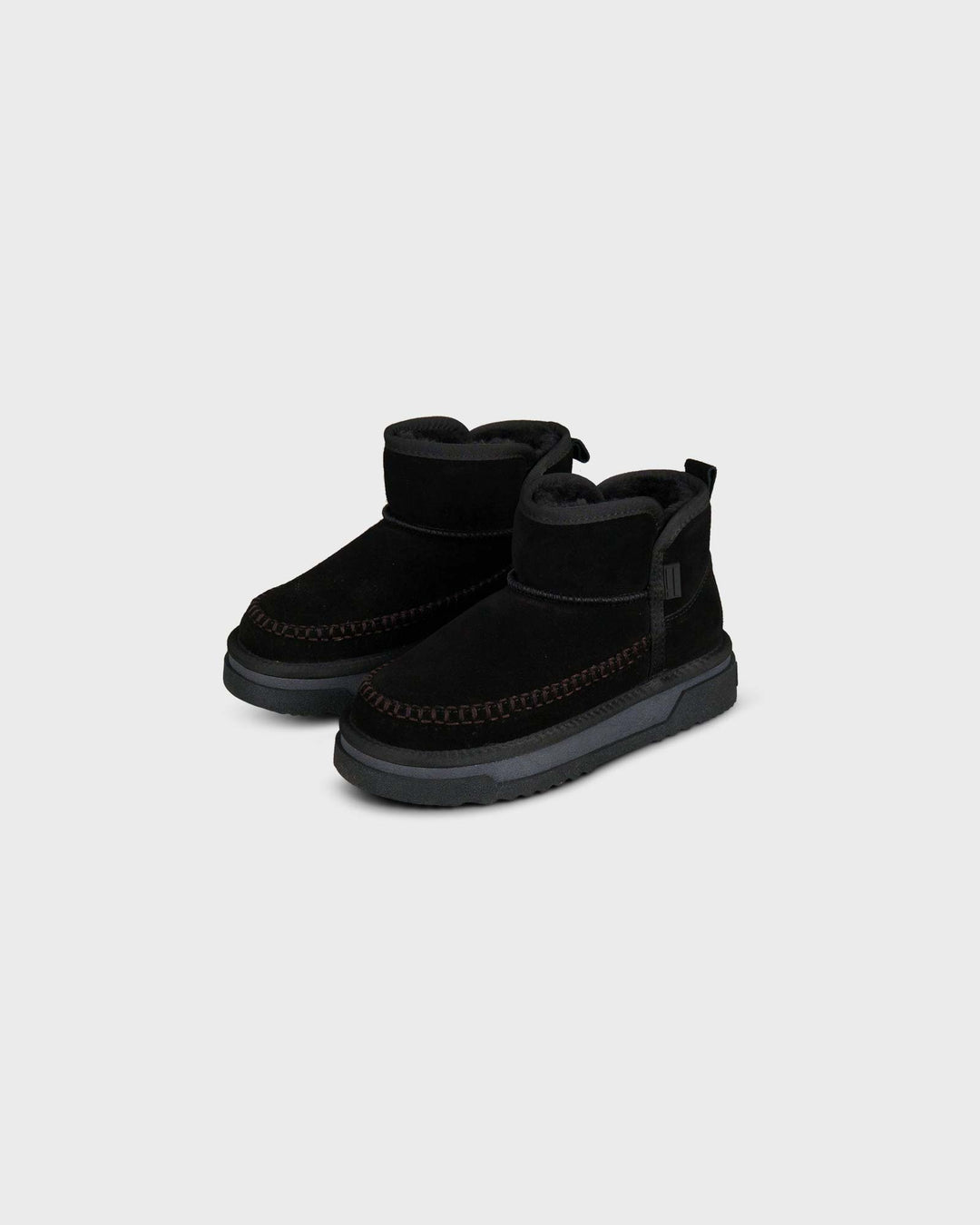 Atlas Basic Black