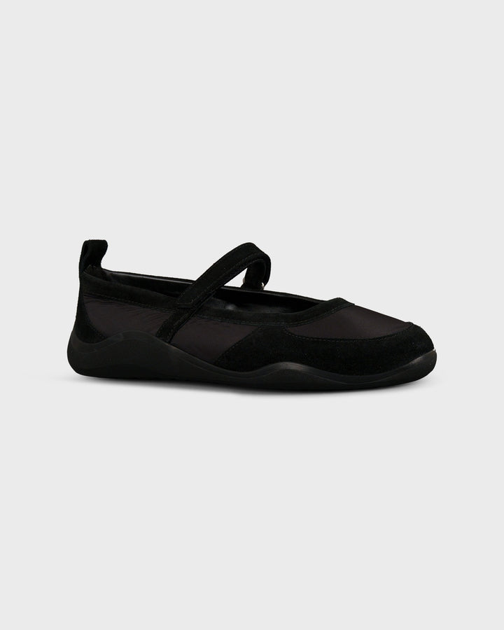 Ballerina Black