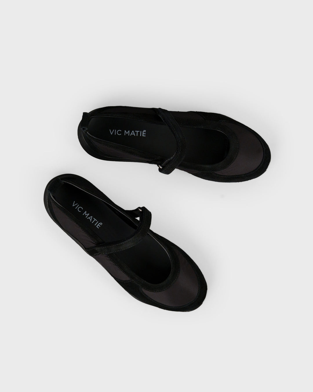 Ballerina Black