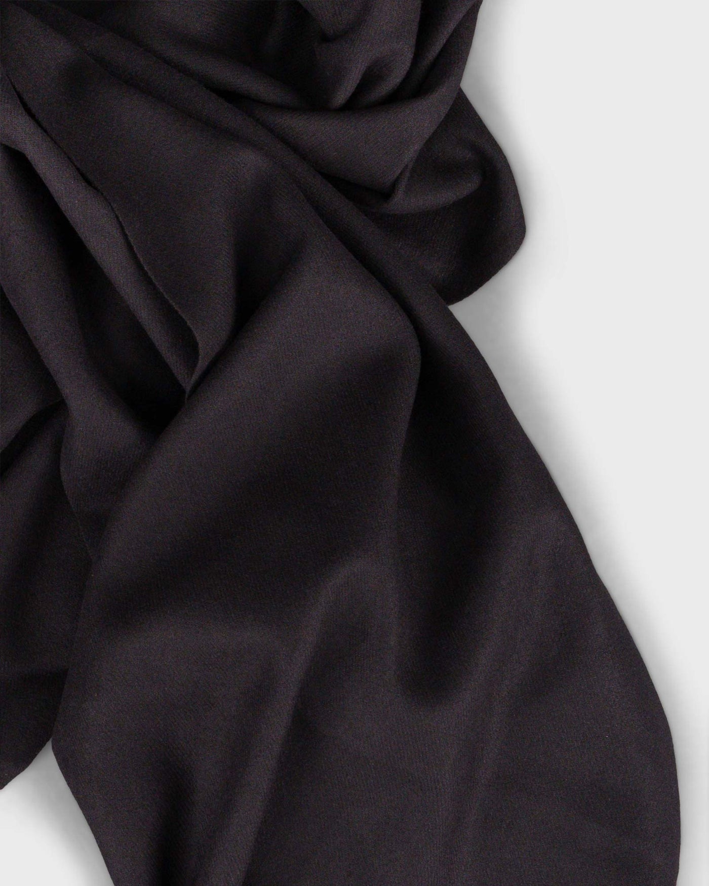 Lia Scarf Superlight Black myMEID