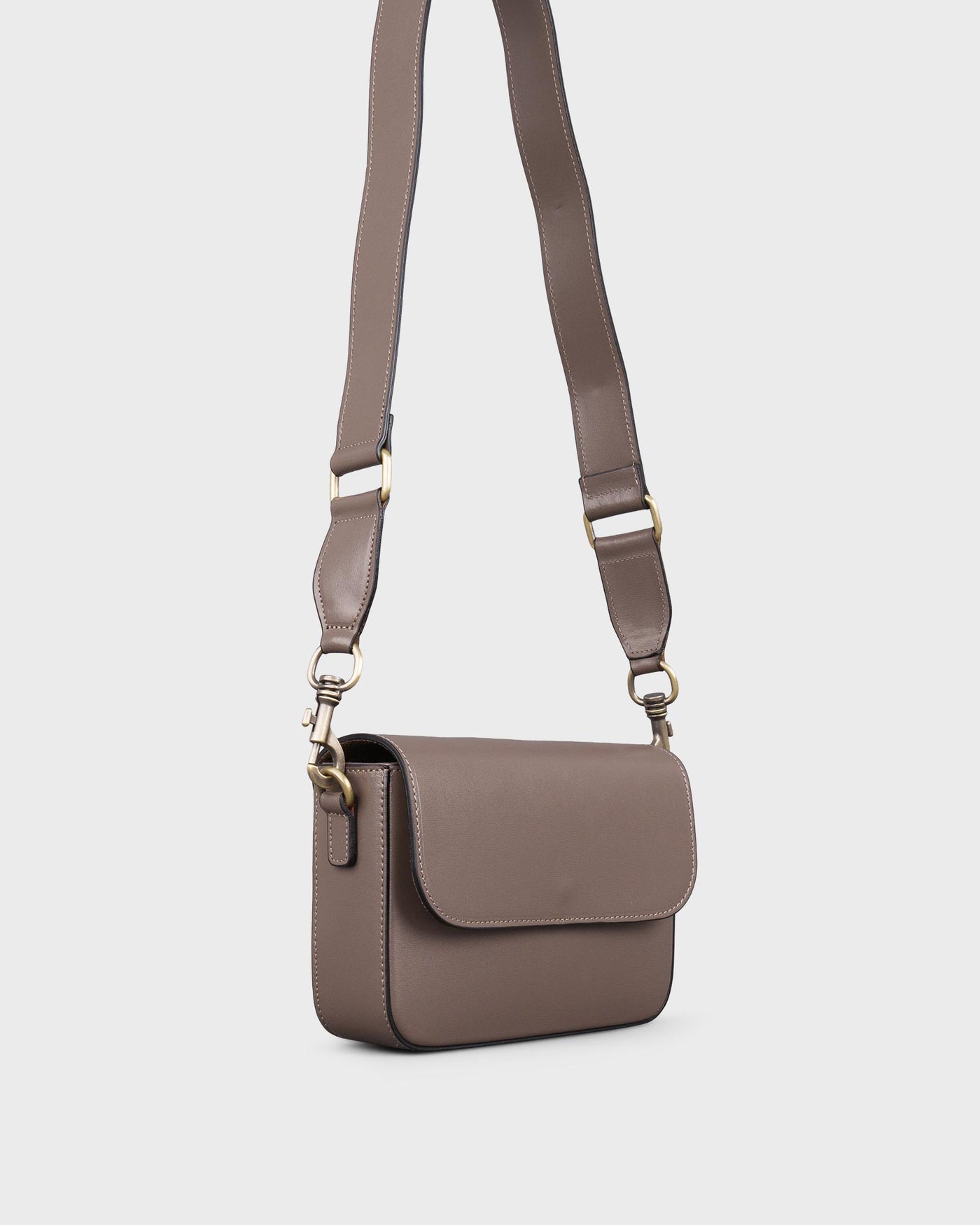 Bling Berlin Umhängetasche Sia Shoulder Bag Taupe myMEID