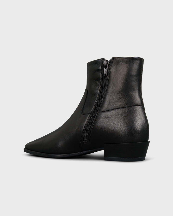 CPH293 Leather Black