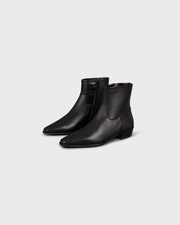 CPH293 Leather Black