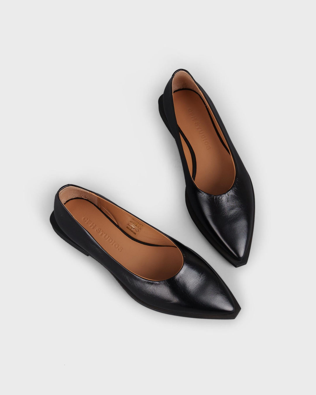 CPH415 Shiny Leather Black