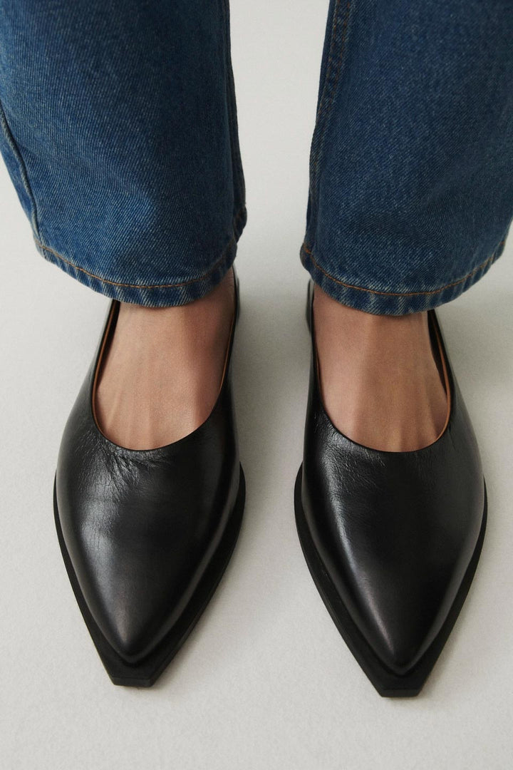 CPH415 Shiny Leather Black