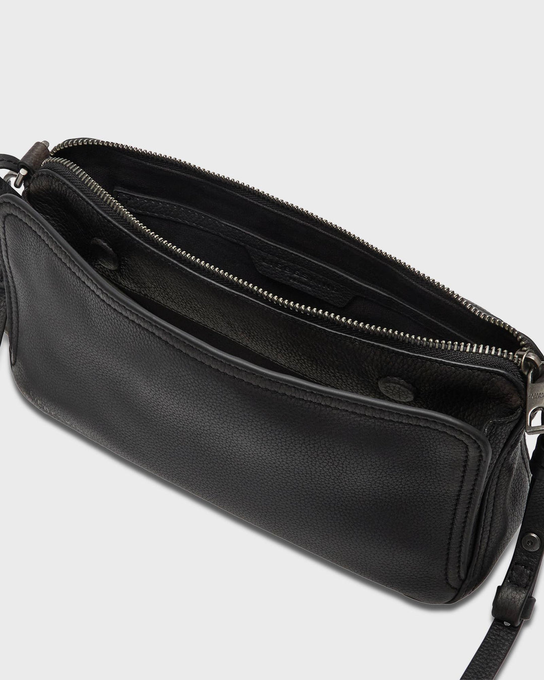 Liebeskind Berlin Handtasche Clarice II Crossbody M Black – Bild 4