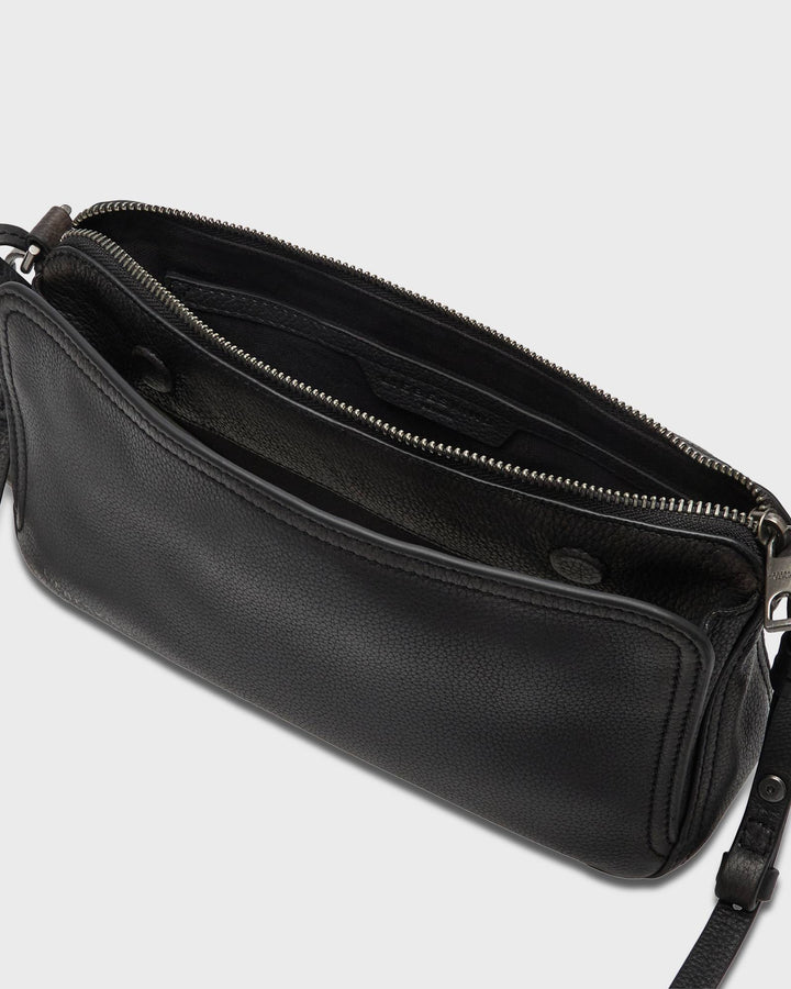 Liebeskind Berlin Handtasche Clarice II Crossbody M Black – Bild 4