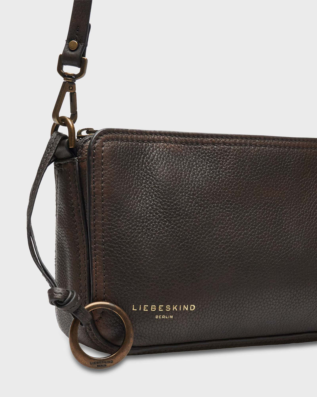 Liebeskind Berlin Handtasche Clarice II Crossbody M Deep Soil – Bild 4