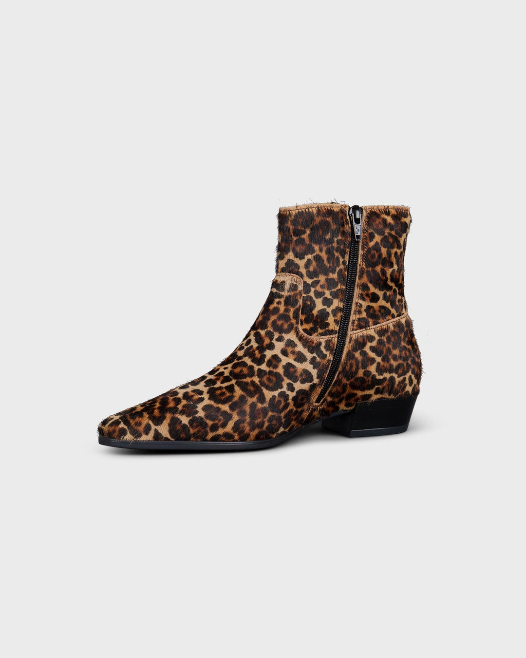 CPH293 Hairy Leather Leo