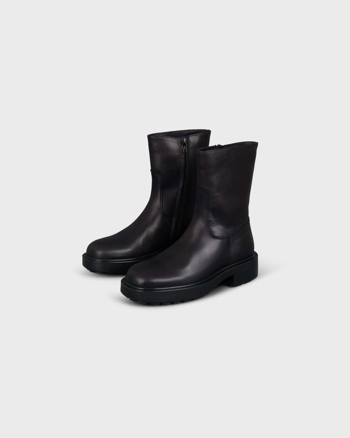 CPH443 Leather Black