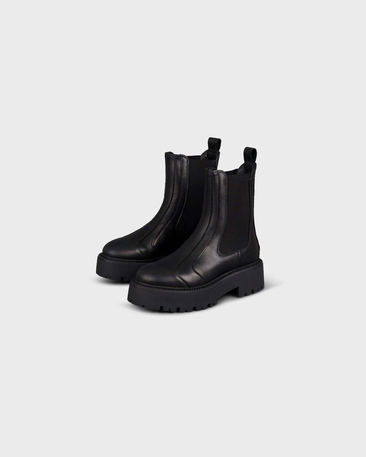 CPH715 Leather Black