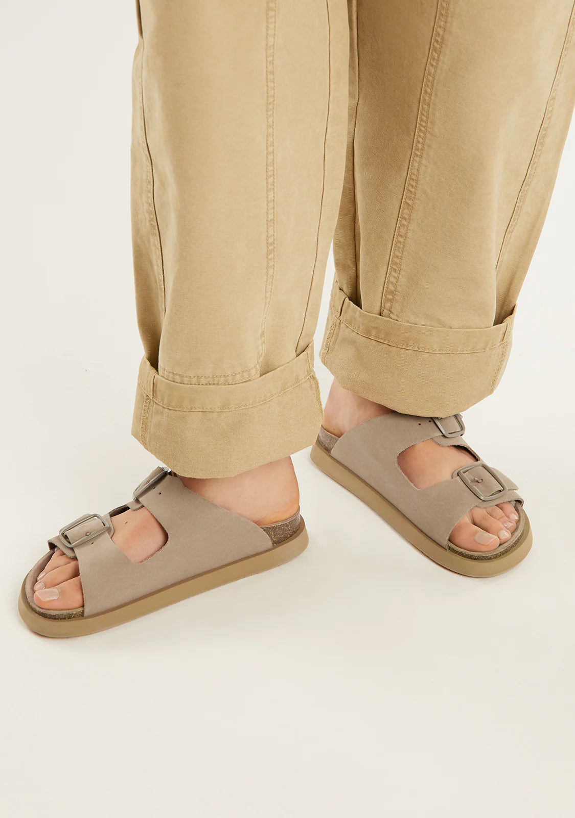 Vibe Sandals Buckle Taupe myMEID