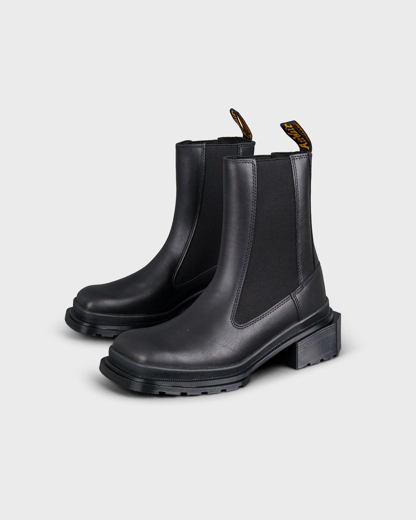 Dr. Martens Boots Maybole Wanama Chelsea Black myMEID