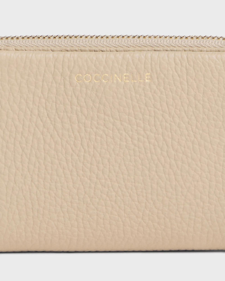 Coccinelle C-Me Sandshell