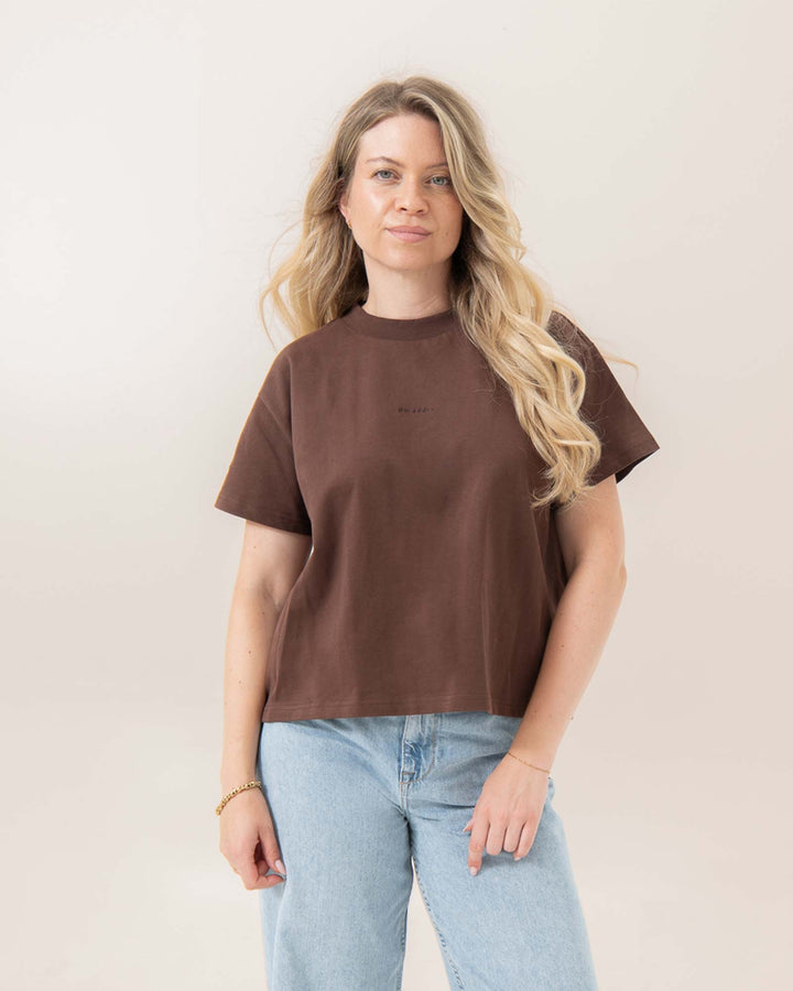 OH APRIL T-Shirt Ella Boxy T-Shirt Dark Brown