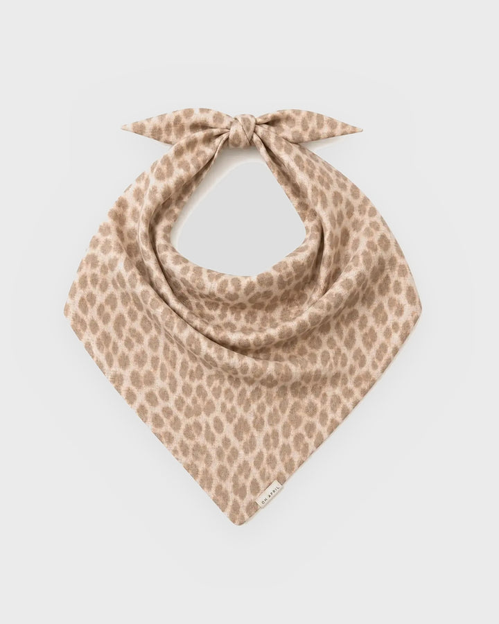 OH APRIL Scarf Elsie Triangle Scarf Leo Beige