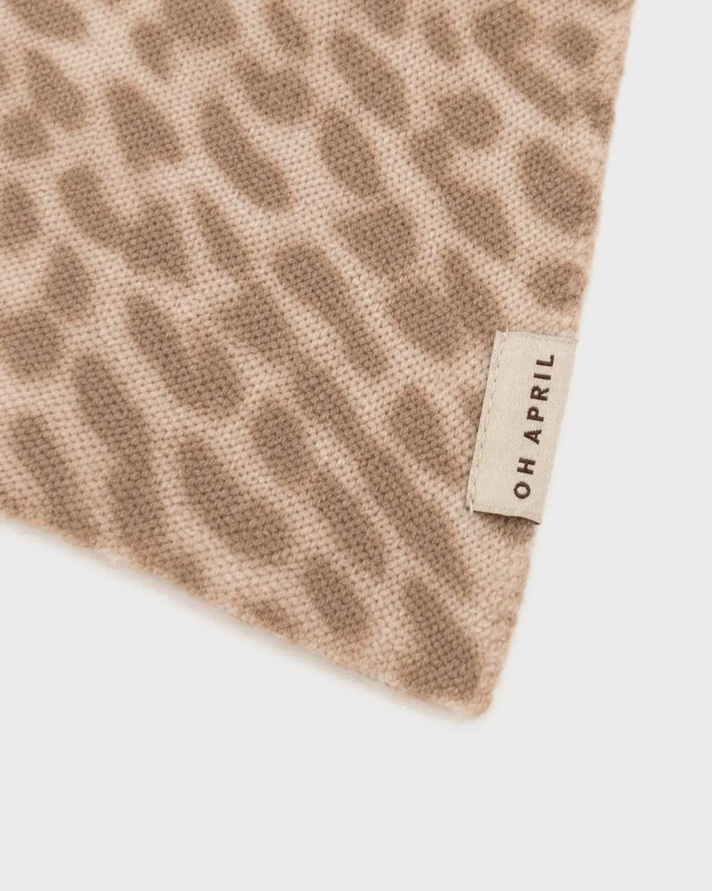 OH APRIL Scarf Elsie Triangle Scarf Leo Beige – Bild 2