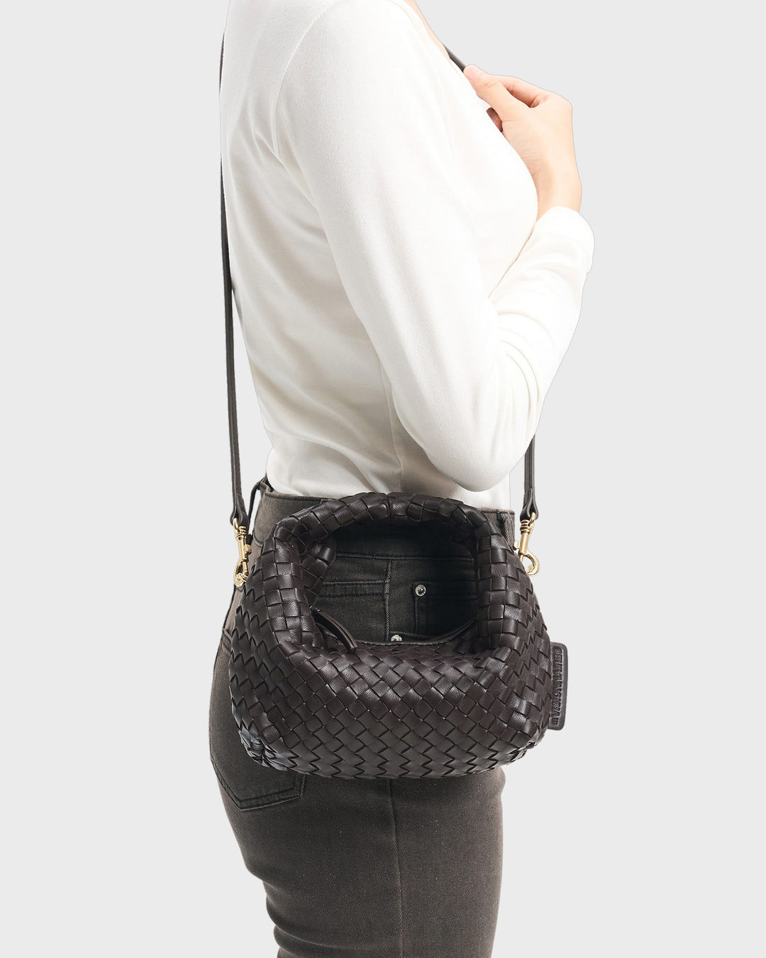Les Visionnaires Handtasche Greta Micro Weave Silky Café – Bild 5