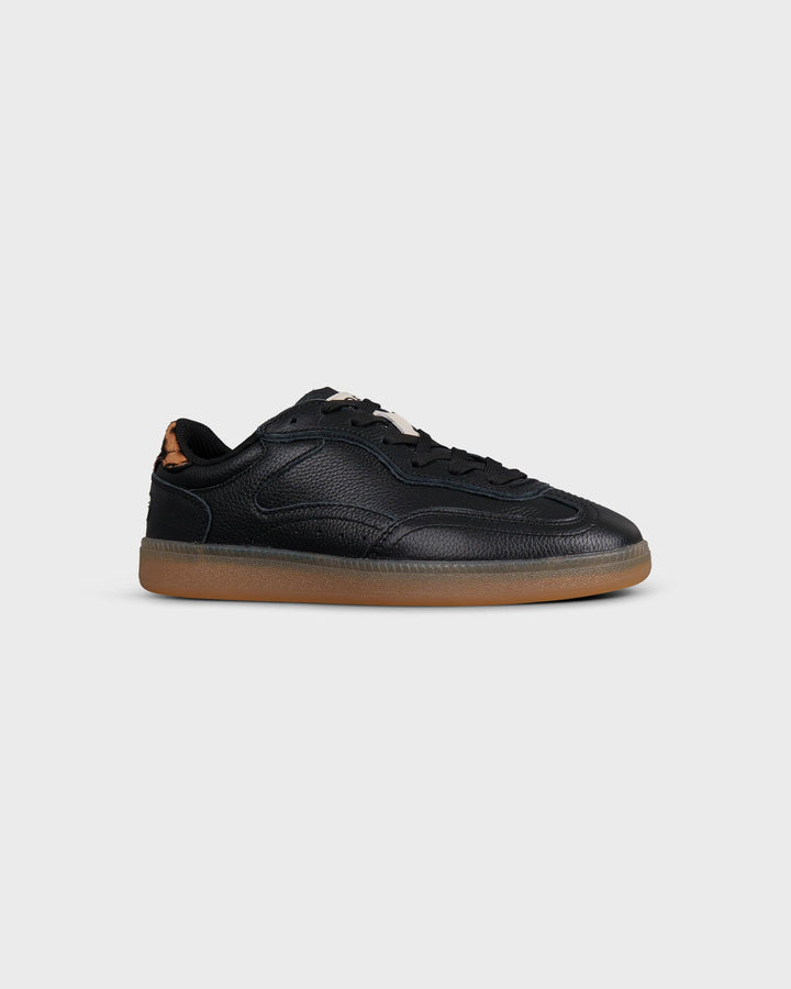 Alley Black