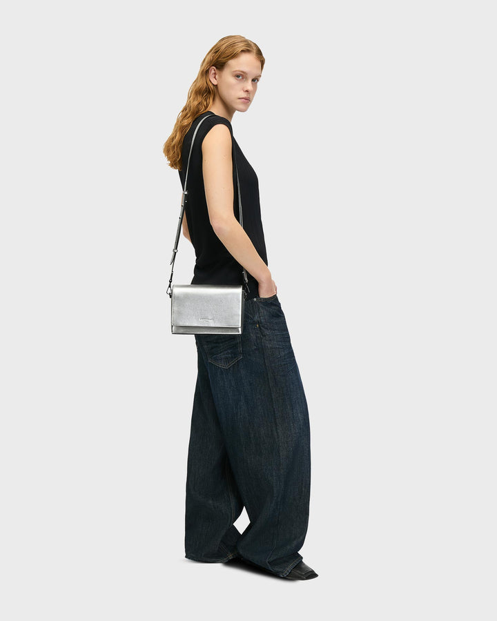 Hilla Crossbody M Silver