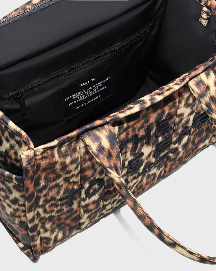 Marc Jacobs Handtasche Large Tote Bag in Leopard Puffy Nylon – Bild 4