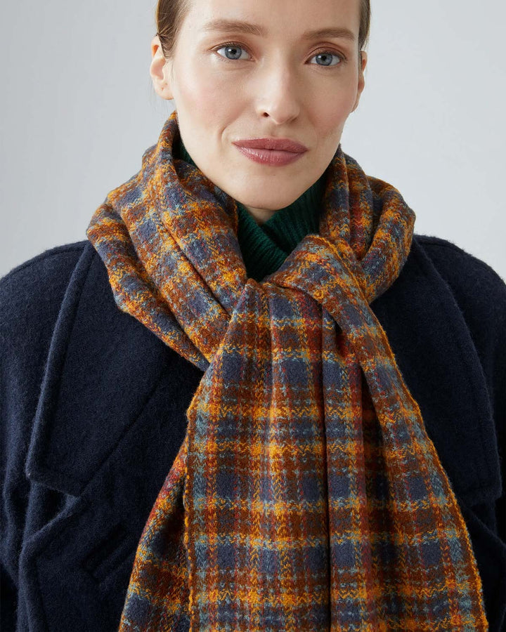 Mc Innes Scarf N°804 Toffee
