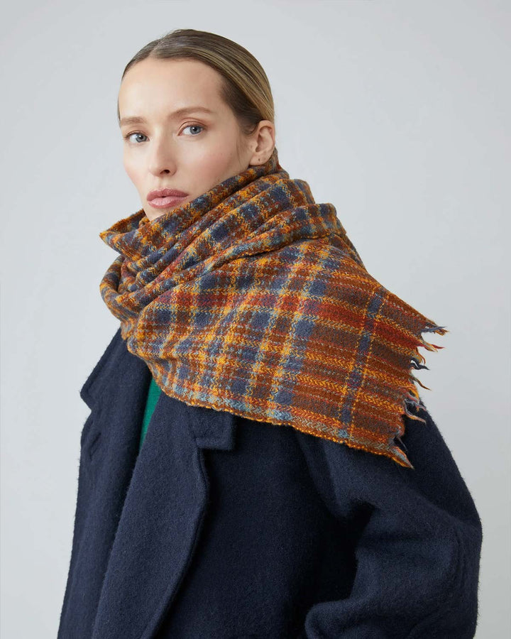 Mc Innes Scarf N°804 Toffee