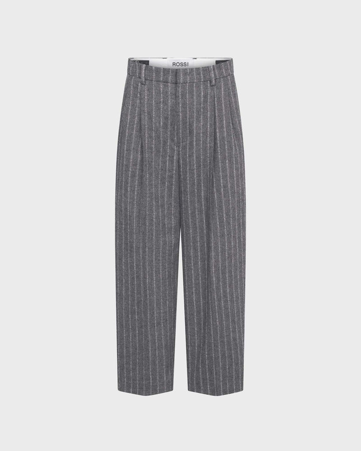 Noa Crop Flannel Chalk Stripe Grey Graphical