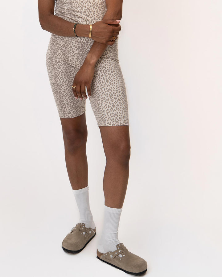 Roxie Bike Shorts Micro Leo Beige