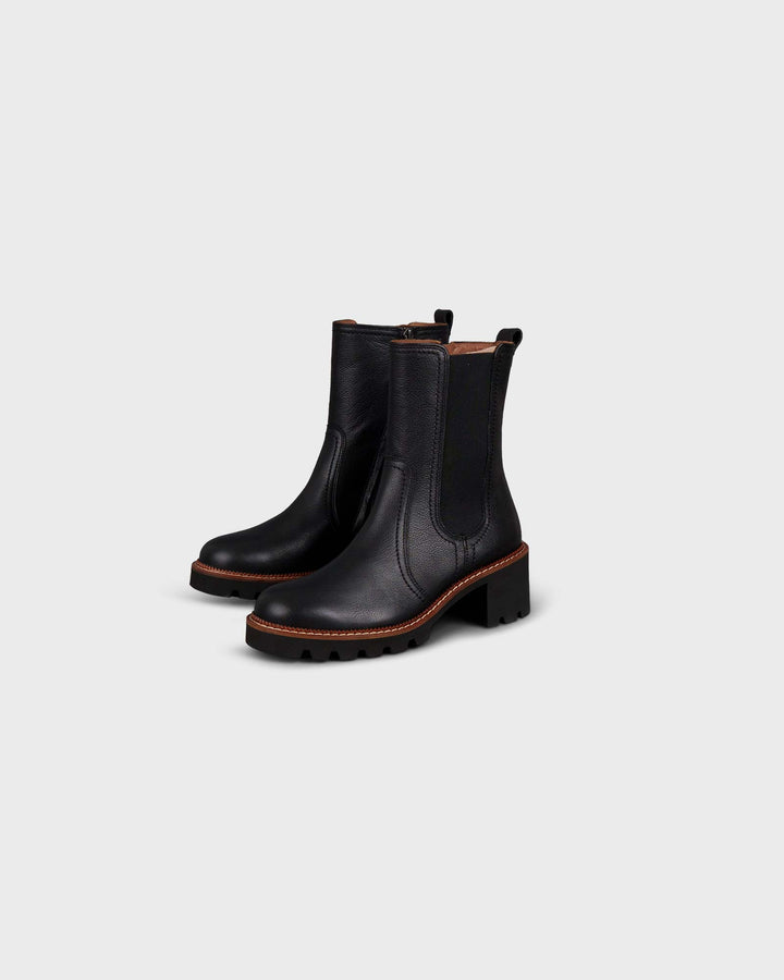 Chelsea Black