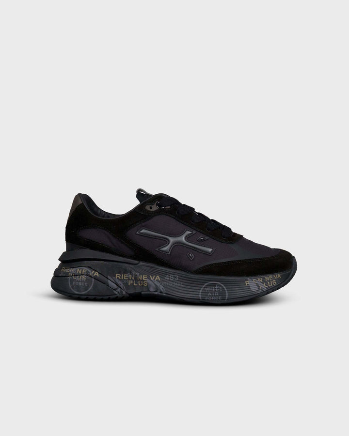 Moerund Black