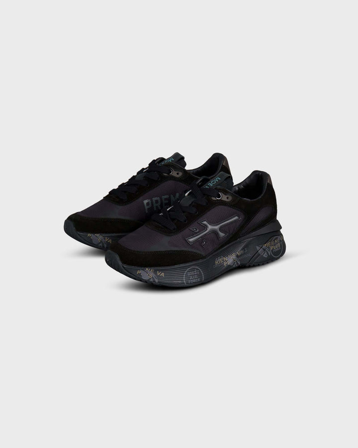 Moerund Black
