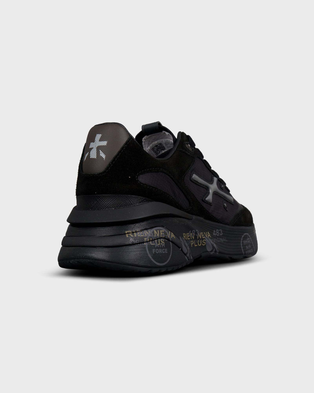 Moerund Black