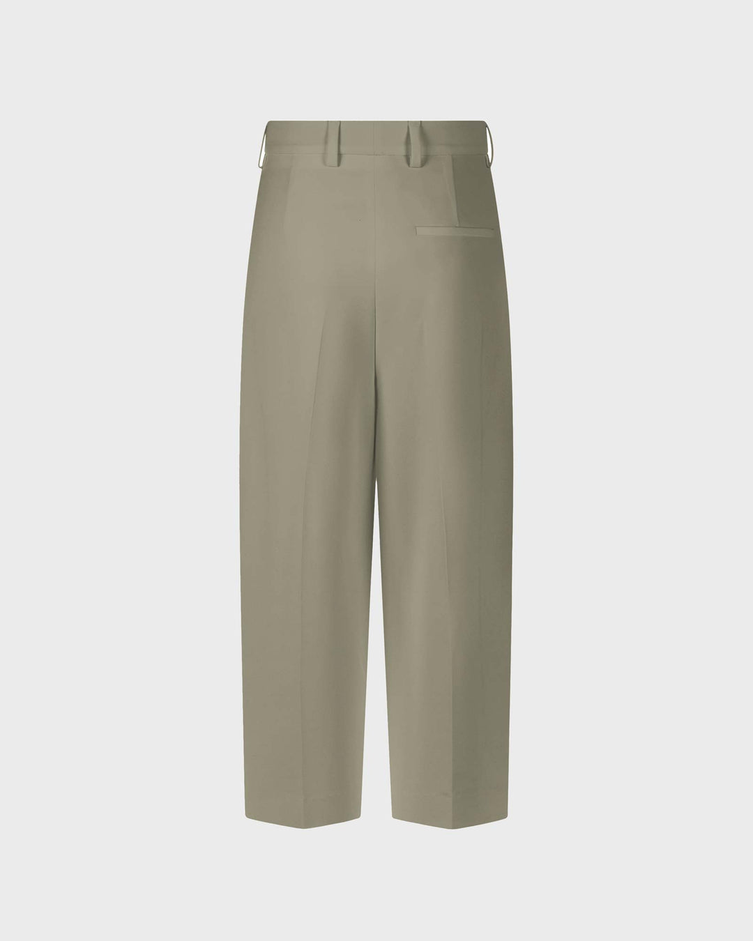 Noa Crop Fluid Cade Reed