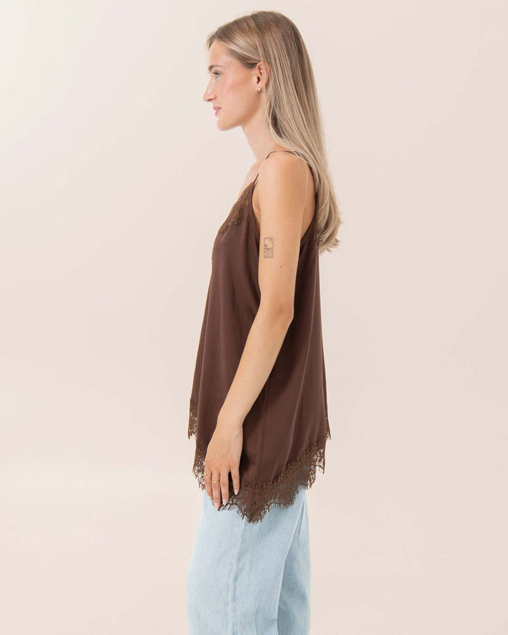 OH APRIL Top Tami Satin Top Dark Brown – Bild 2