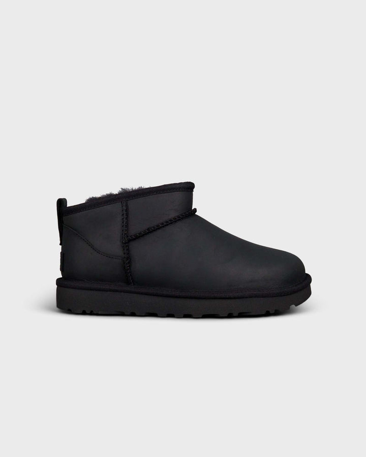 Classic Ultra Mini Leather Black