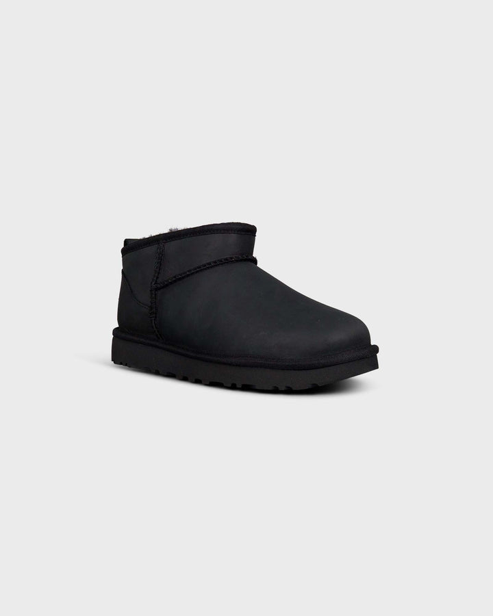 Classic Ultra Mini Leather Black