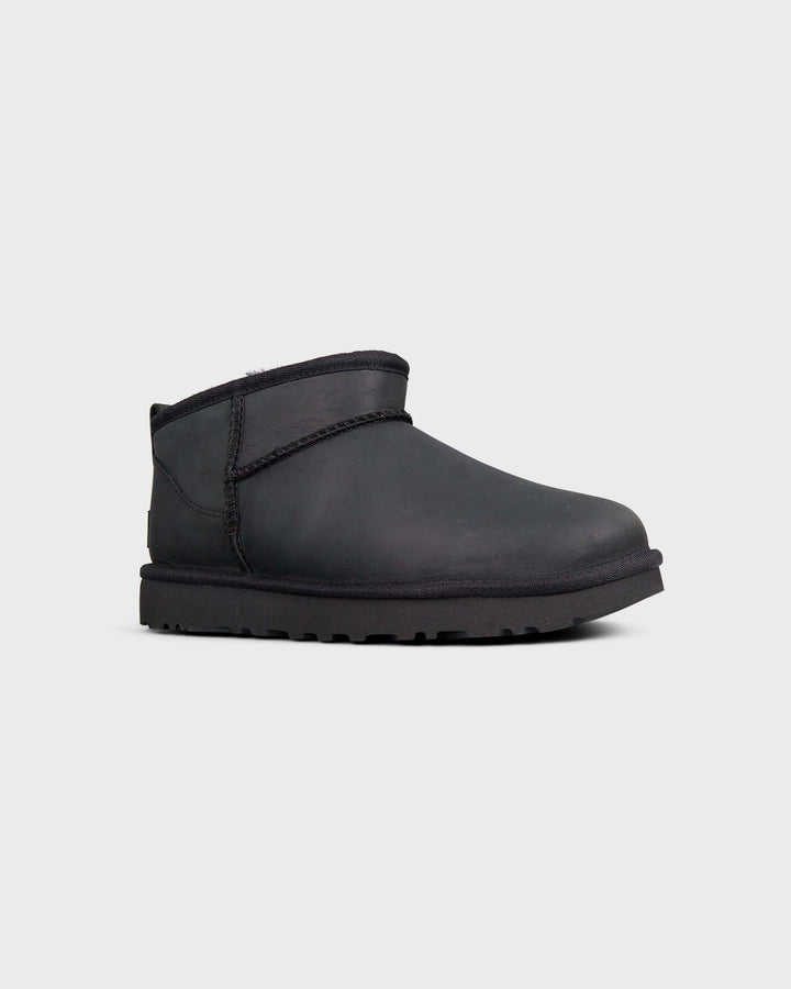 Classic Ultra Mini Leather Black